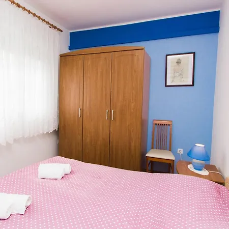 Gorana Apartamento